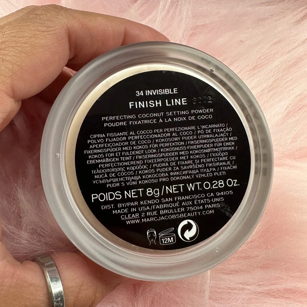 Marc Jacobs Powder - Picture 3 of 3